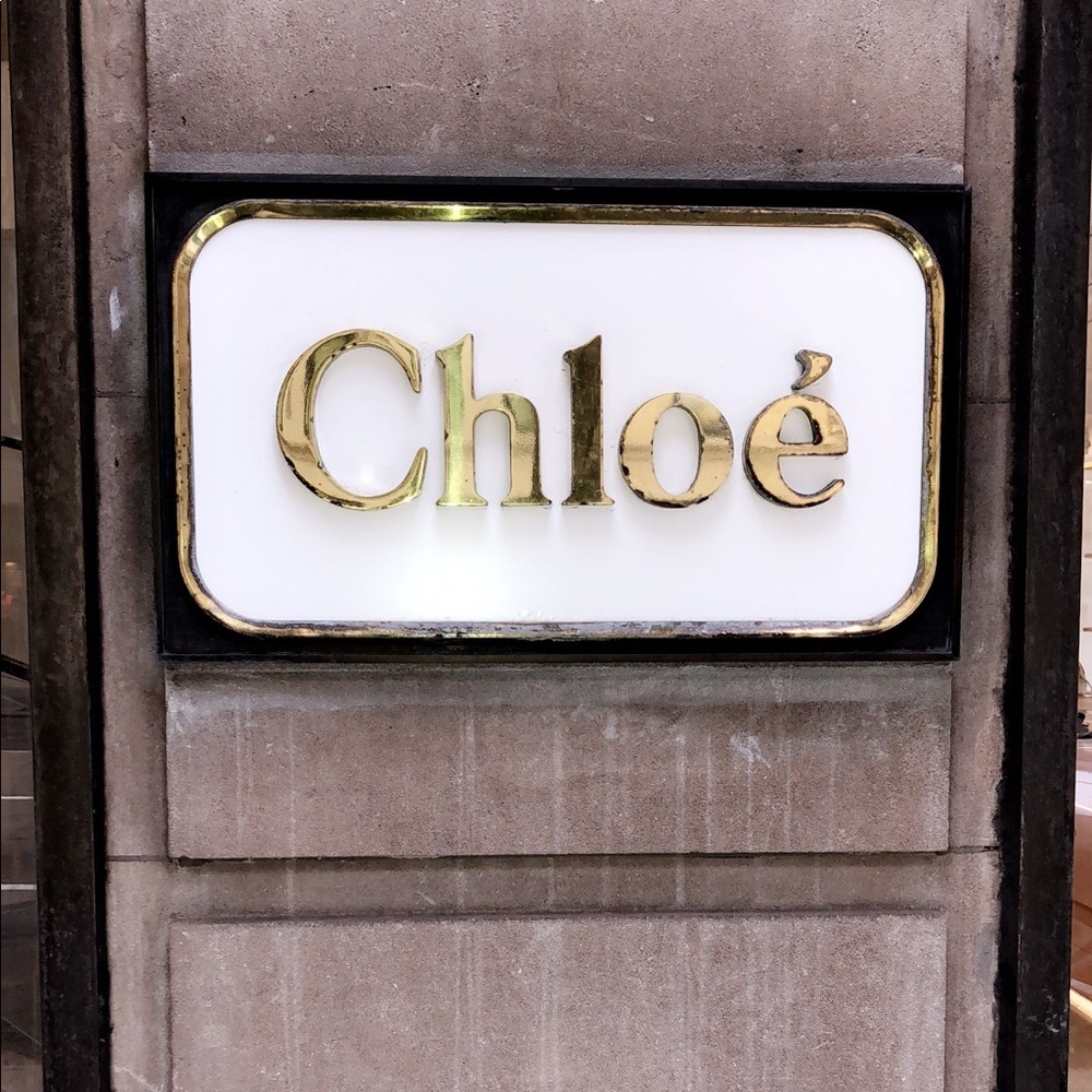 Meet your Posher, Chloe